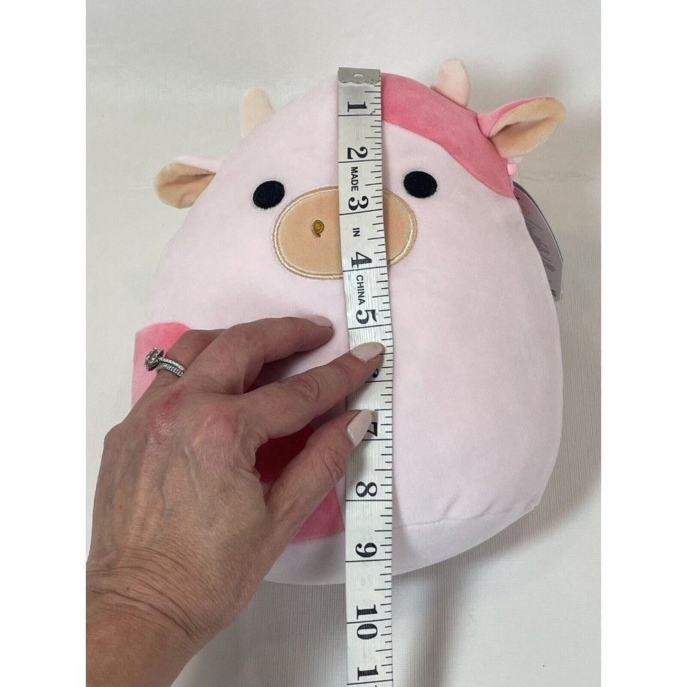 Squishmallow 8” Inch Reshma the Pink Cow Box Lunch Exclusive Plush Toy - Picture 8 of 14